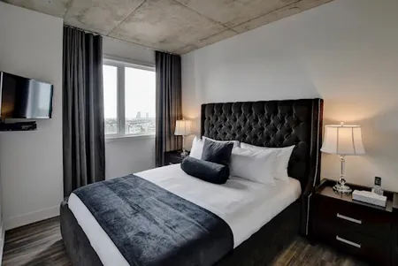 Wellington Street Apartment