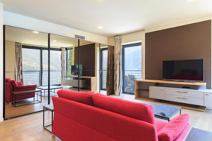 ULTRA MODERN LUXURY RETREAT ON THE FIRST LINE OF LAKE COMO!