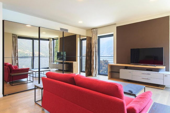 ULTRA MODERN LUXURY RETREAT ON THE FIRST LINE OF LAKE COMO!