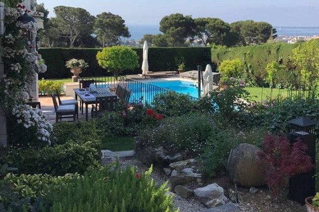 Sensational Luxury Villa Near Antibes