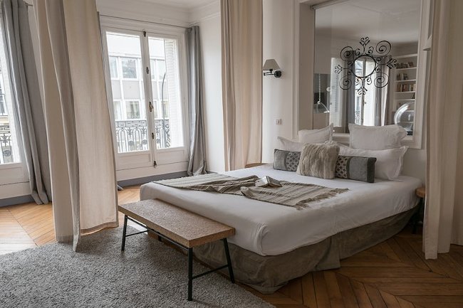 LUXURY 200M2 IN ARC DE TRIOMPHE CHAMPS ELYSEES