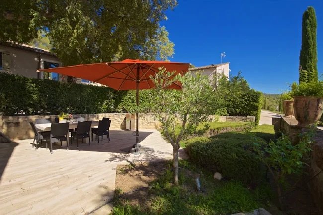 A Luxury Retreat in the Provence des Alpilles