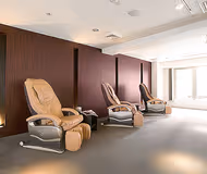 Simplistic living area in Takanawa Apartments