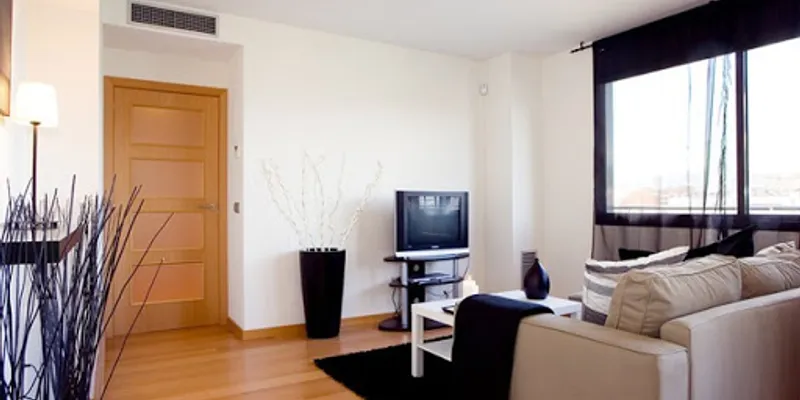 Classic Style Pool Serviced Apartment