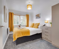 Gosforth apartment w balcony at 14 Clarendon Mews