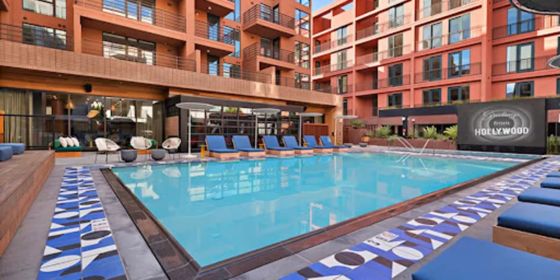 Hollywood Apartment