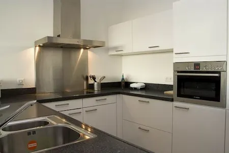 Koningin Wilhelminaplein Serviced Apartments