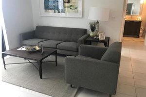86 SW 8th St Apartment 1