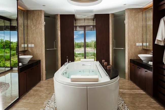 A Glamorous Villa Paradise in Phuket