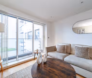 The London Bridge Collection