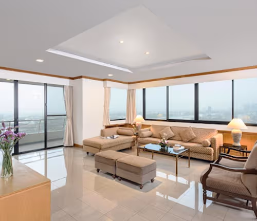 Phibun Songkhram Road Serviced Apartment