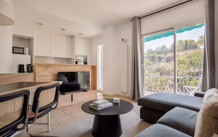 Poble Serviced Apartments