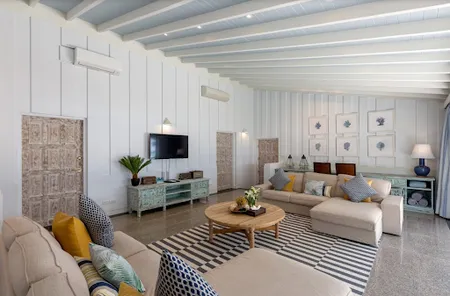 Luxurious Beach Villa In Kalim Beach