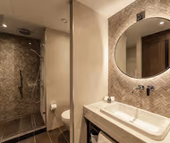 Bathroom - 1 bed apartment