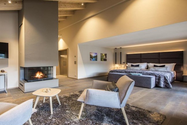 EXCEPTIONAL PENTHOUSE IN PRIME LOCATION-CENTRAL ZERMATT