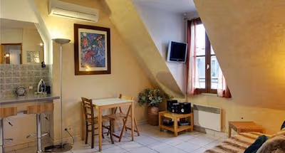 SMASHING PARIS SKYLINE/INVALIDES VIEWS-RUE CLER