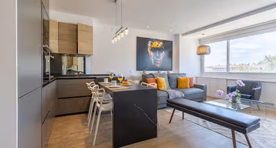 Pl. de Colón Serviced Apartment