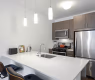 Fully equipped kitchen at W. Randolph Street #2020 Serviced Apartment, The Loop