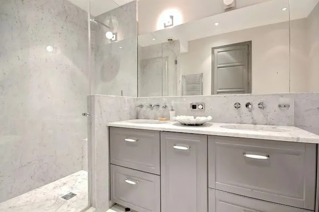 LIVE THE URBAN LIFESTYLE YOU CRAVE AT CHAMPS ELYSEES