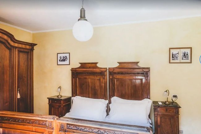 Magnificient Villa located right on the shores of Lake Como