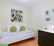 Simcoe Street Serviced Apartment - I