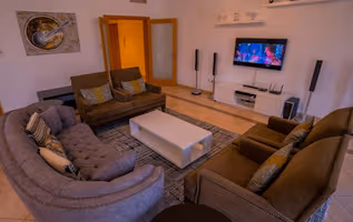 Trade Center Serviced Apartment, Downtown