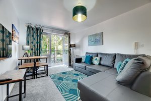 Week2Week 2bed/2bath Gosforth apartment w balcony