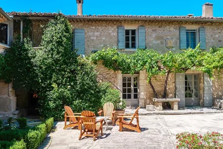 A Warm Family Home With Views of the Luberon
