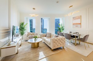 Elegant 2 BR In Downtown Dubai