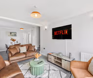 five bedroom detached house with lots of parking