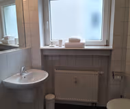 Bathroom - 1 bed apartment