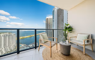 Paraiso Bayview Apartment