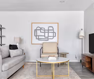 N Wetherly Dr Apartment