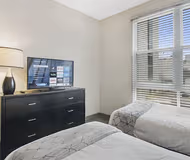 West Wilson Ave Serviced Apartment