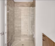 N Milwaukee Ave Serviced Apartment