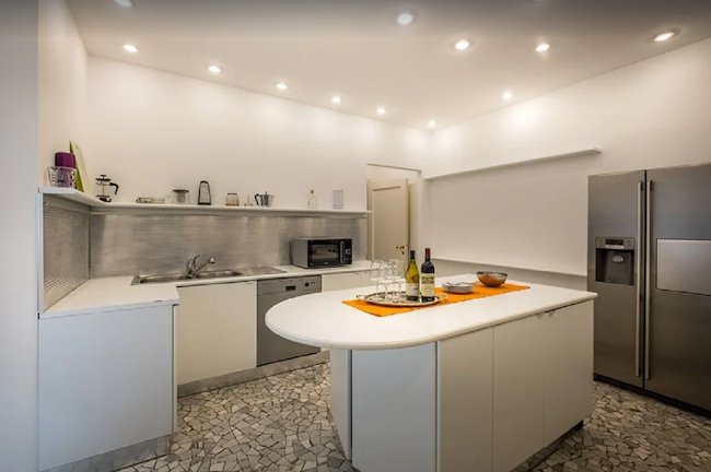 ALL-ENCOMPASSING LUXURY 600M2 VILLA WITH MAGICAL EXQUISITE VIEWS OF LAKEMAGGIORE