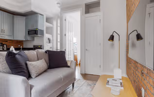 E 35th Street Serviced Apartment