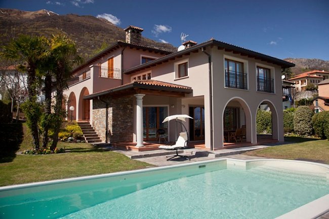 A Luxury Retreat in the Lake como