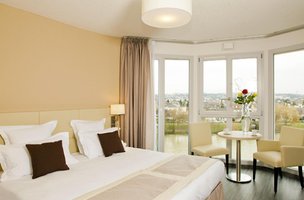 NEUILLY SERVICED APARTMENT