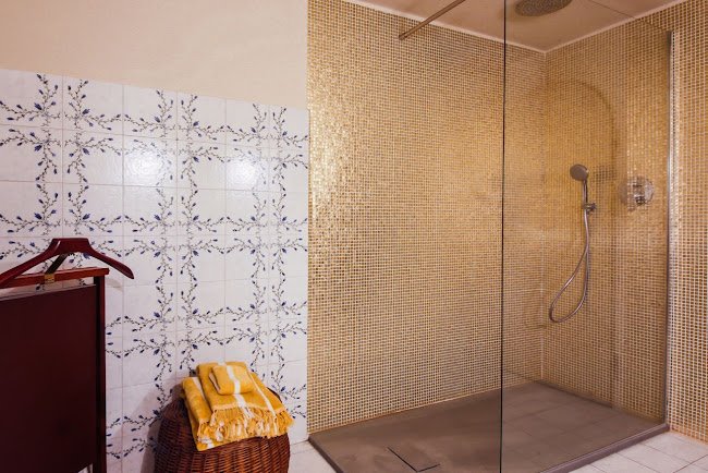 ARTFULLY DECORATED ABODE IN THE HISTORICAL CENTER