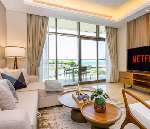 Two Bedroom Apartment with Pool & Beach Access,