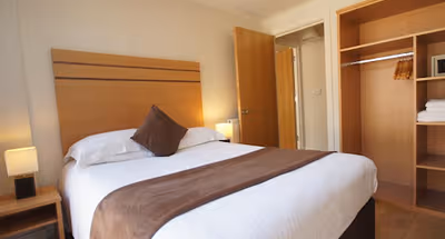 Crompton Court Apartments - Woodgreen
