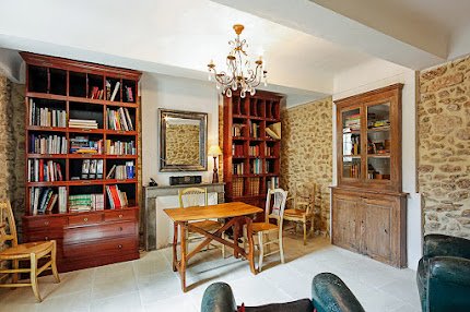 Quintessential Provencal Villa in the Hamlet of Maubec