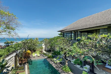 A Luxury Villa on Batubelig Beach