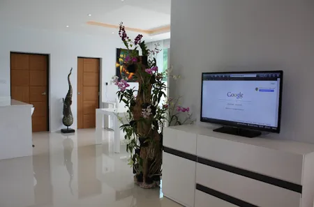 Lovely Villa In Kamala