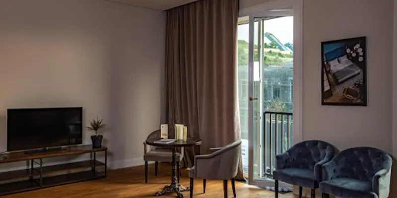 Al-Farabi Avenue Serviced Apartments