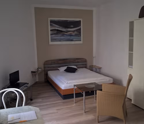 Franz Serviced Apartment
