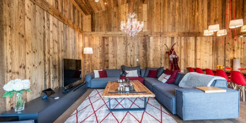 A PICTURE PERFECT ALPINE CHALET WITH UNIQUE INTERIOR IN MORZINE