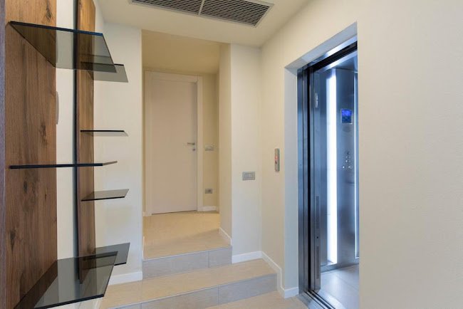 ULTRA MODERN LUXURY RETREAT ON THE FIRST LINE OF LAKE COMO!
