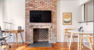 E 1st St Serviced Apartments